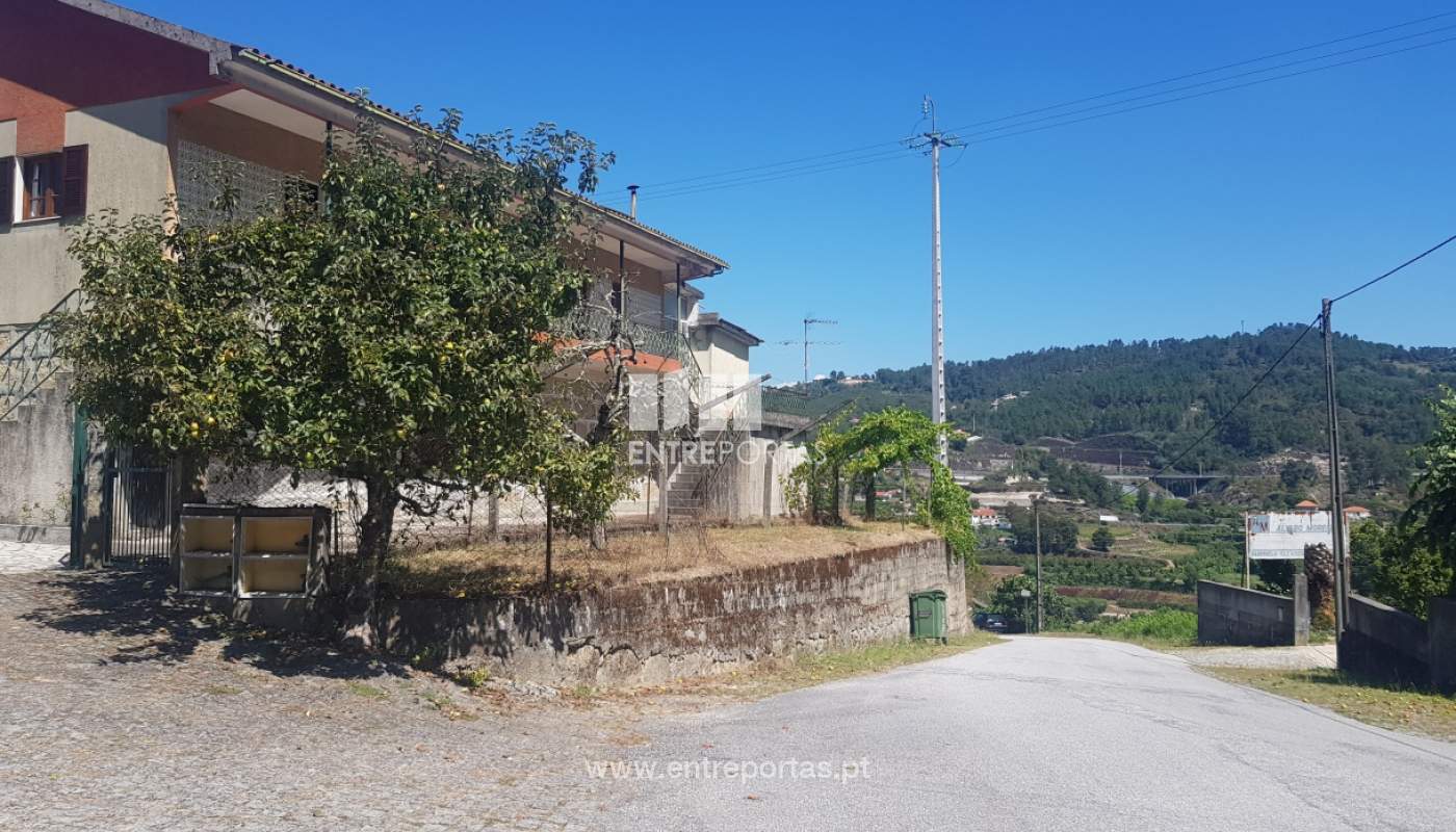 Venda Propriedade com 3 habitações, Padronelo, Amarante