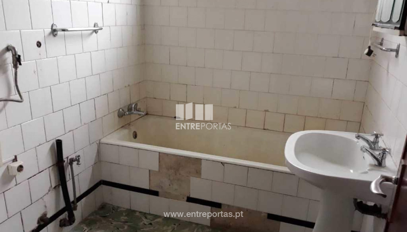 34809138-2036021556657809-1957871347371606016-njpg