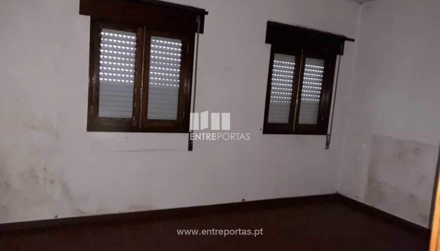 34877098-2036021043324527-4806236552193638400-njpg