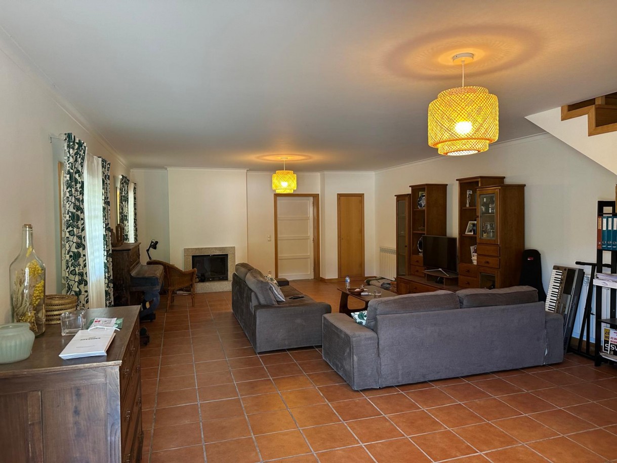 whatsapp-image-2025-08-21-at-215920-24jpeg