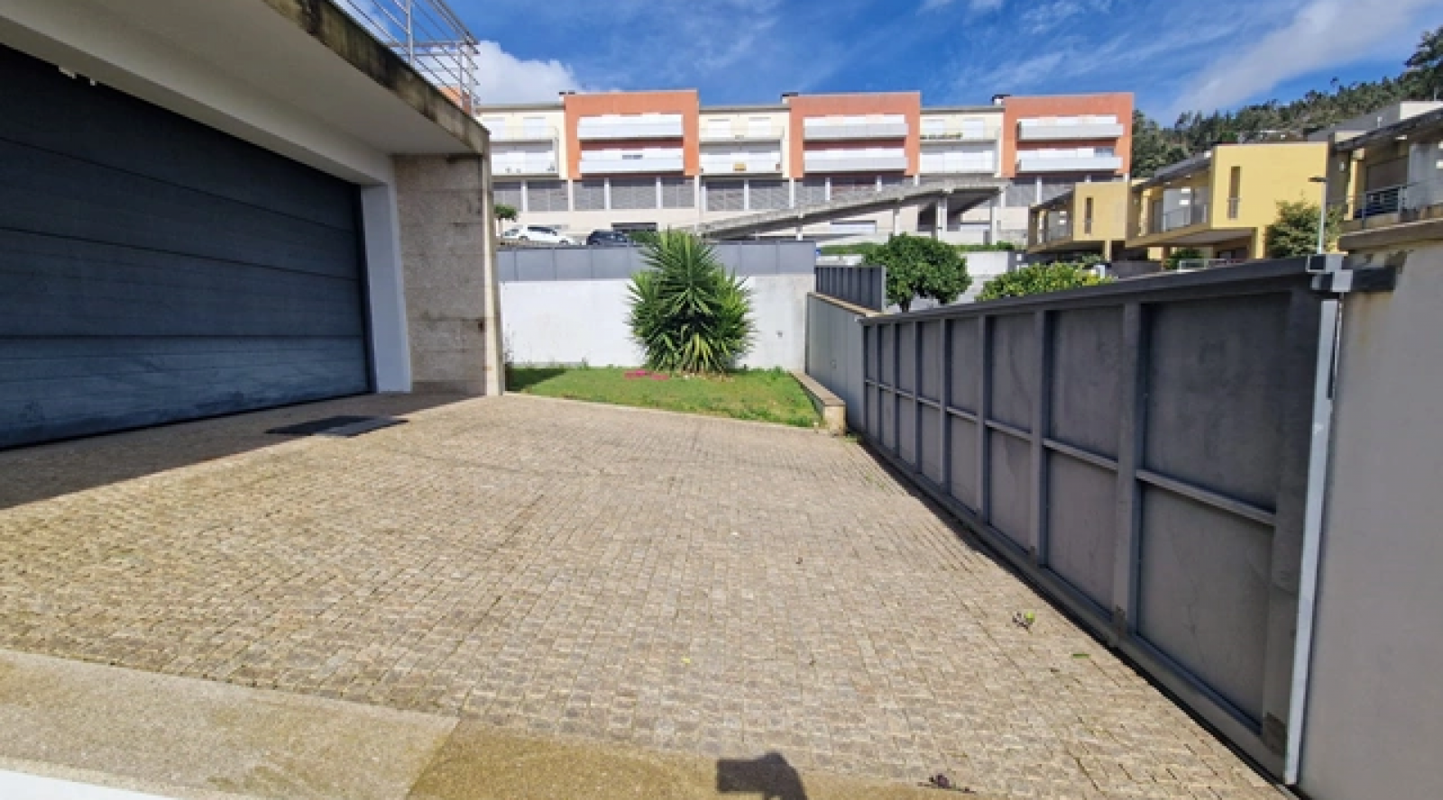 18-198724-ea467e5e9f6f4de800e98f6d50c6d52d2bef2178594f83c0bb486233978adb40-13ae9dd1-a799-45f9-844d-9