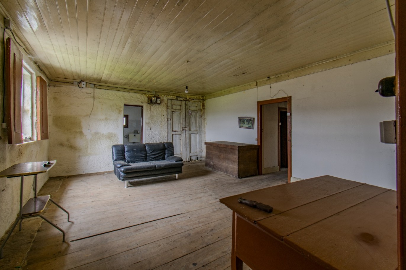 whatsapp-image-2025-11-06-at-142033jpeg