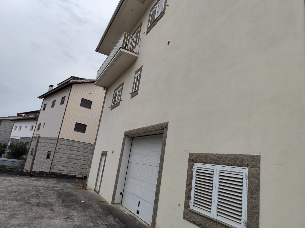 whatsapp-image-2025-10-01-at-163750-2jpeg