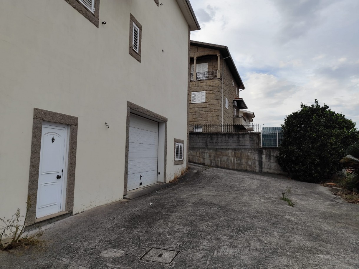 whatsapp-image-2025-10-01-at-163750jpeg