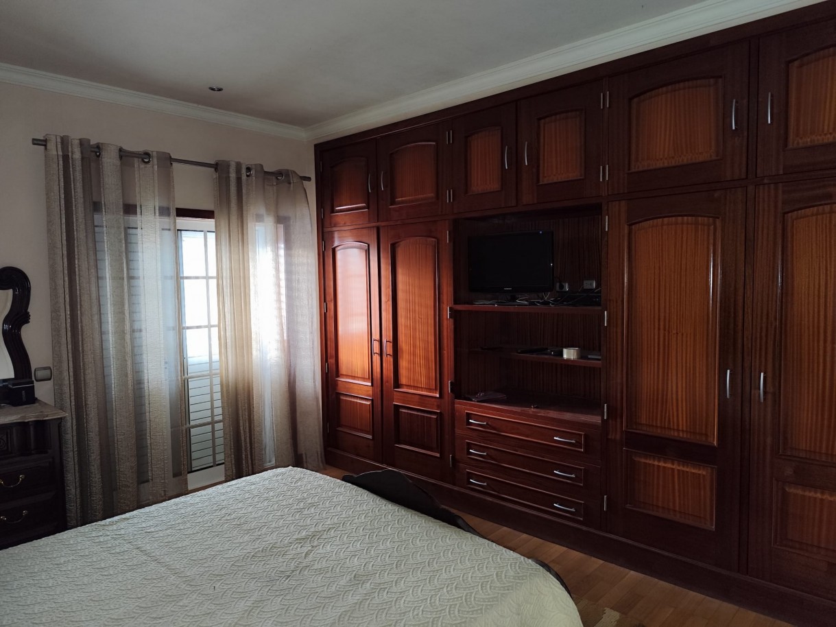 whatsapp-image-2025-10-01-at-163758-4jpeg