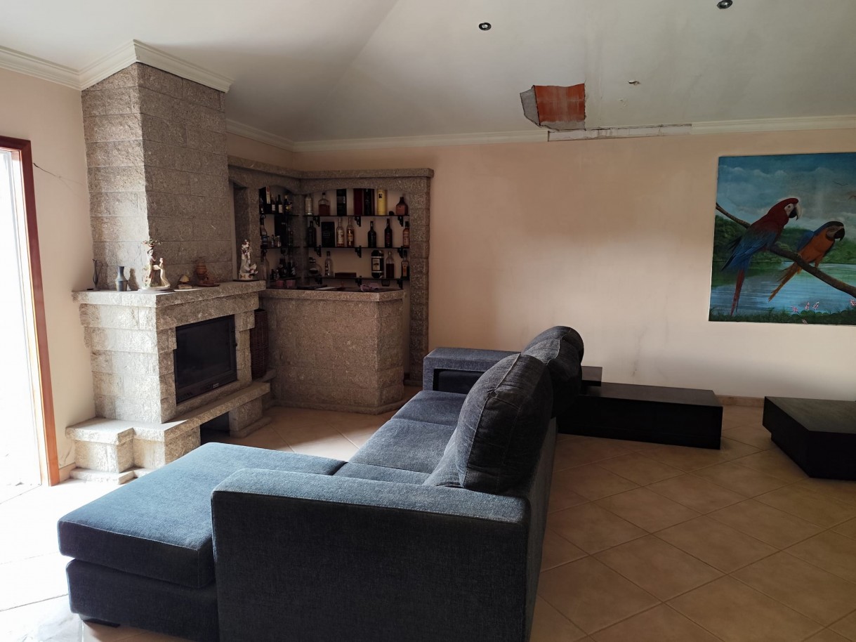 whatsapp-image-2025-10-01-at-163758-6jpeg