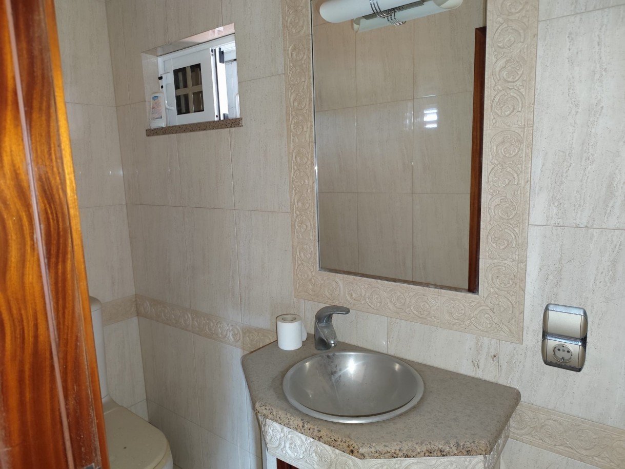 whatsapp-image-2025-10-01-at-163758-9jpeg