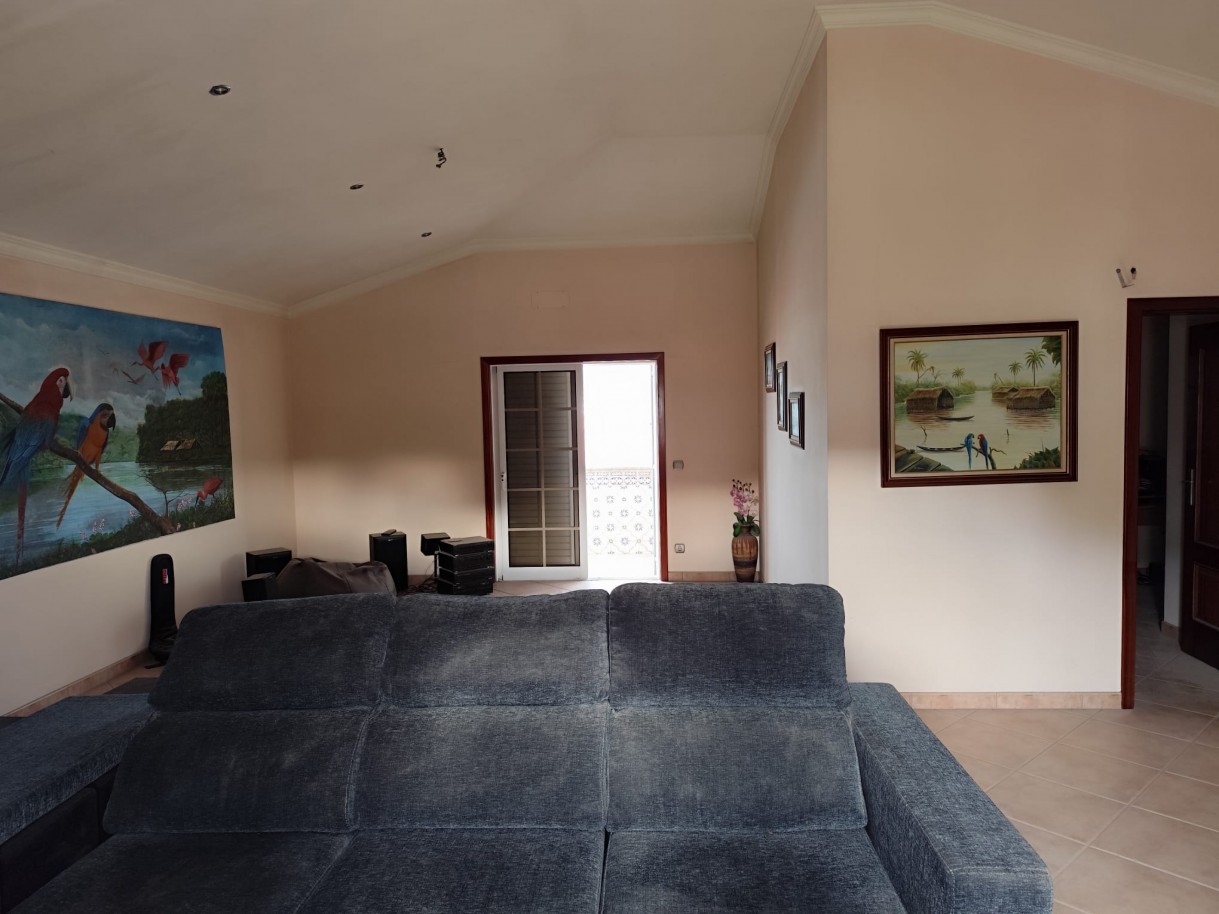 whatsapp-image-2025-10-01-at-163758-11jpeg